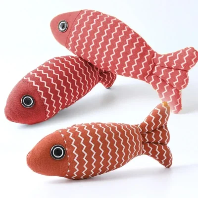 New Red Linen Style Small Fish Cat Toy Throwing Pillow Pet Bite Sound Cleaning Cat Mint Puppet Pet Supplies